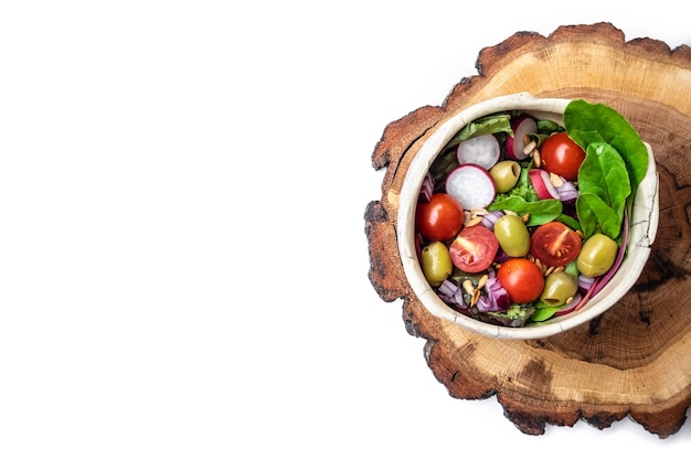 Miska kolorowej sałatki